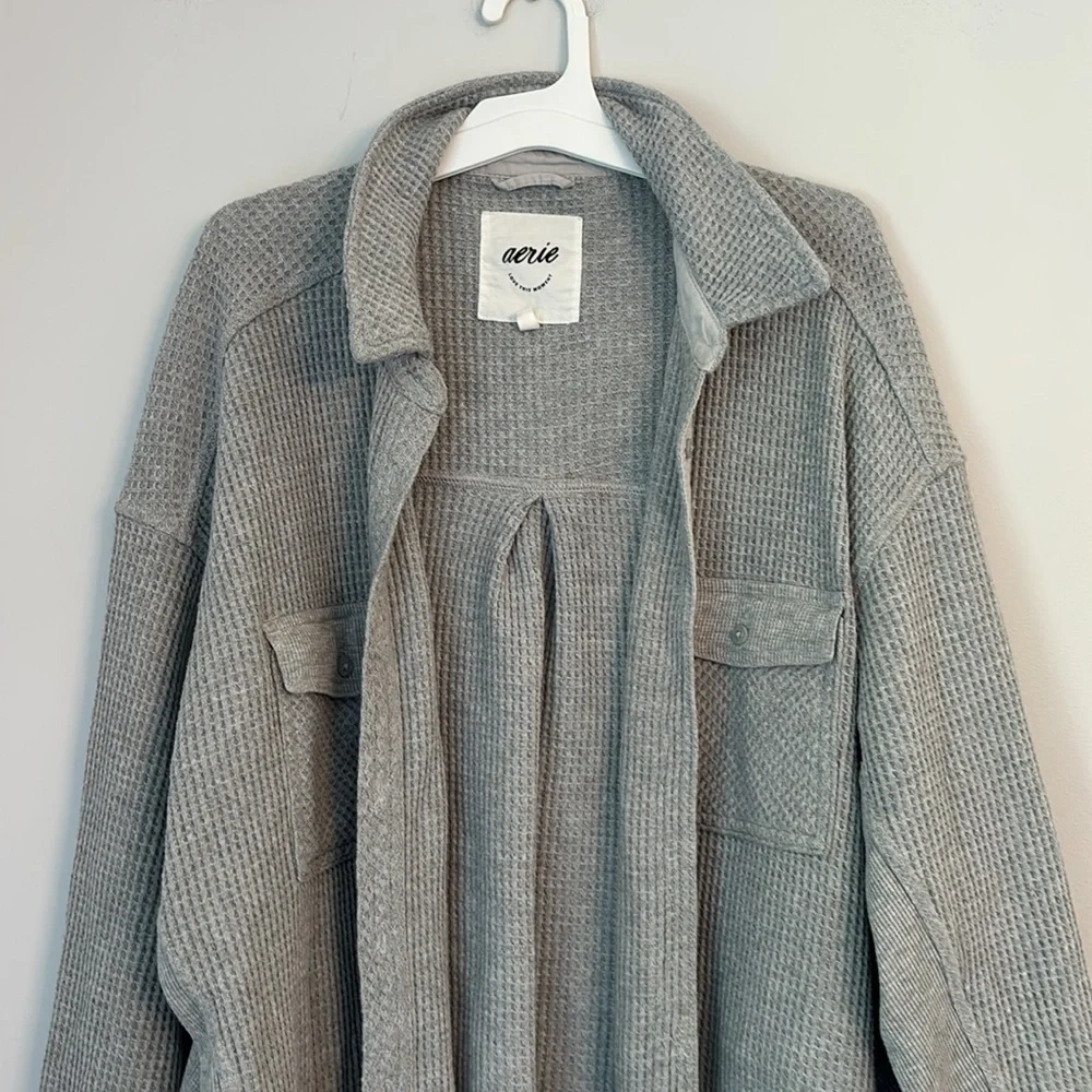 Aerie Grey Oversized Waffle Knit Button Up Size Medium - Picture 5 of 9